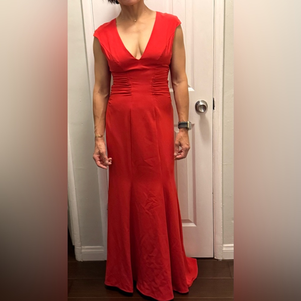 Halston Heritage evening collection. V-neck long gown. NWT. Size 4. Red.
